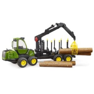 Traktor JD 1210E sa prikolicom i drvima 021337