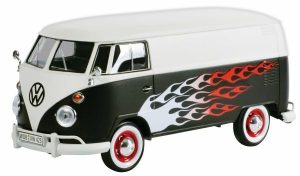 Metalni kombi 1:24 Volkswagen delivery van hot rod