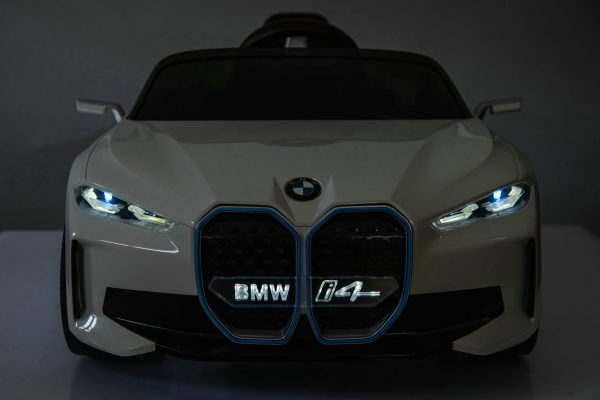 Automobil na akumulator beli BMW I4 - Image 7