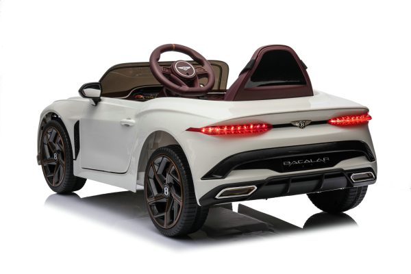 Automobil na akumulator beli Bentley Bacalar - Image 4