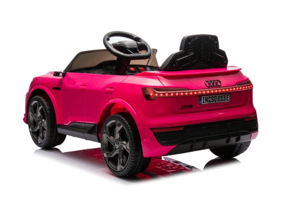 Automobil na akumulator pink Licencirani Audi SQ8 - Image 3