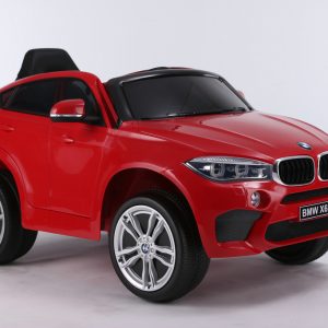 Automobil na akumulator crveni licencirani BMW X6M