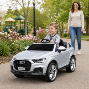 Licencirani Audi Q7 dečiji auto na akumulator – beli