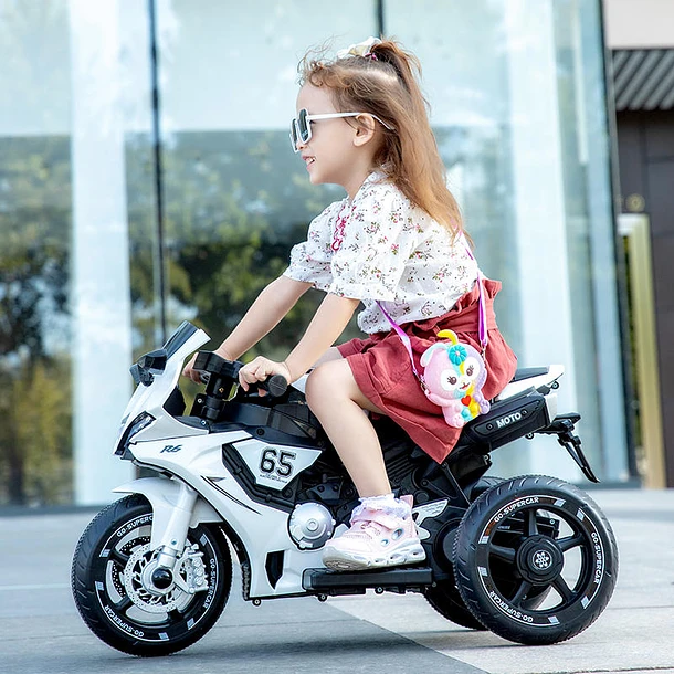 Motor na akumulator 148 beli sa svetlosnim efektima - Slika 3