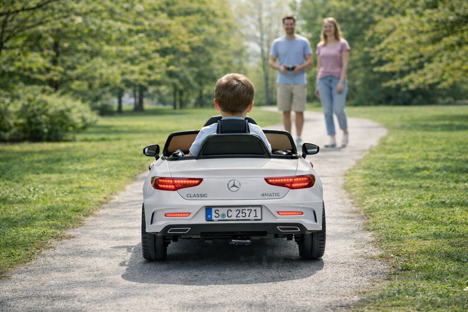 Mercedes Licencirani dečiji 12V Model 2220 beli - Slika 4